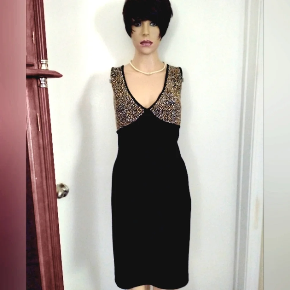 SALE! ST JOHN EVENING 10 HUNDREDS SILVER & GOLD CRYSTAL BLACK SANTANA KNIT DRESS - Picture 2 of 5